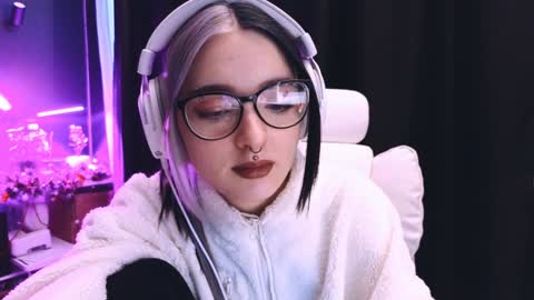 Avriel online show from January 26, 2025, 2:14 am