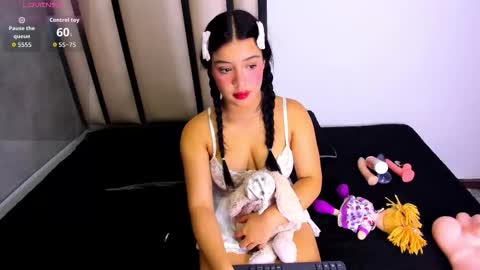 Snapshot of avi_winklar chatting on October 25, 2025, 4:20 am Avi Winklar online show from October 25, 2025, 4:20 am