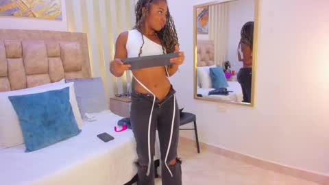 AVIS  online show from November 19, 2025, 8:20 pm