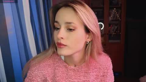 Aviva online show from November 17, 2025, 5:30 pm