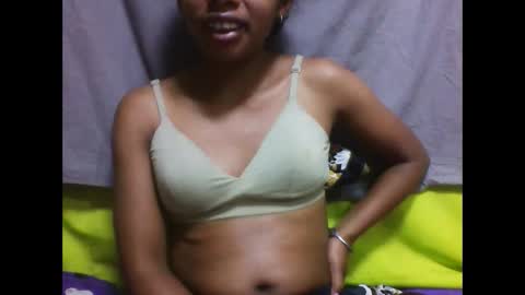 avontsoaldy online show from October 31, 2025, 4:02 am