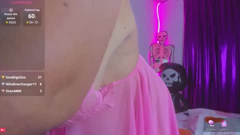 avril_jonson online show from October 24, 2025, 10:28 pm