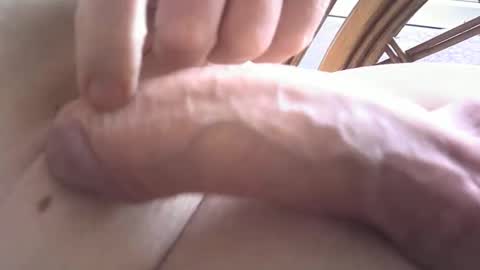 Snapshot of avus1963 chatting on September 19, 2025, 2:40 pm avus1963 online show from September 19, 2025, 2:40 pm