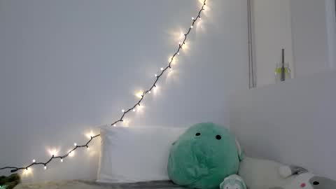 Avaia online show from January 8, 2026, 10:34 pm