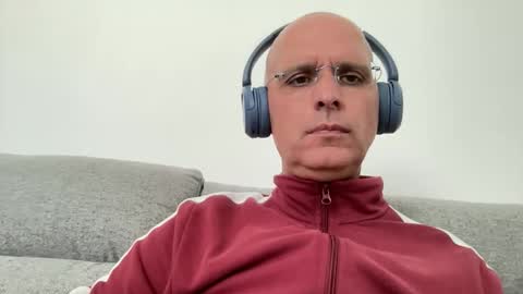 awakendreamcple online show from April 6, 2026, 11:22 am