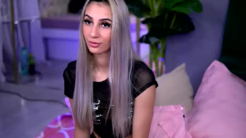 Snapshot of awalynch chatting on February 15, 2026, 4:31 am awalynch online show from February 15, 2026, 4:31 am