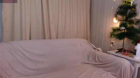 aweryuwu online show from December 18, 2025, 6:19 am