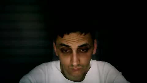 awesenheit online show from November 5, 2025, 7:47 pm