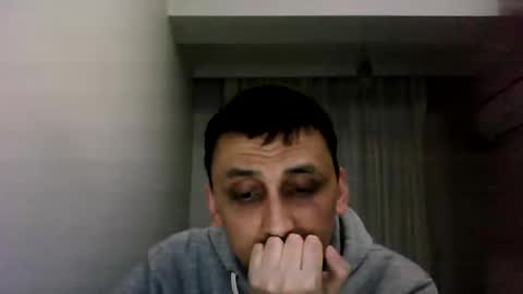 awesenheit online show from April 5, 2026, 7:22 pm