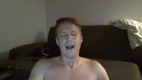 Snapshot of awesomefuntime chatting on May 30, 2026, 4:31 am awesomefuntime online show from May 30, 2026, 4:31 am
