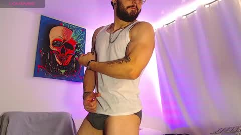 Independiente Model online show from May 31, 2026, 1:07 pm