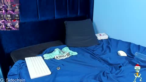 Axel cifer online show from December 12, 2024, 2:04 am