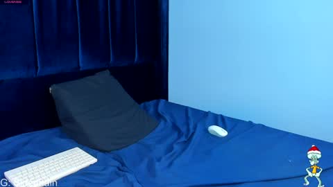 Axel cifer online show from December 12, 2024, 11:14 pm