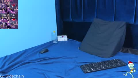 Axel cifer online show from December 16, 2024, 9:09 pm