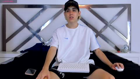 Axel cifer online show from January 24, 2025, 7:07 pm