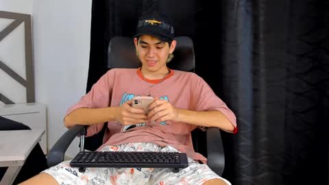 Axel cifer online show from January 30, 2025, 11:24 pm