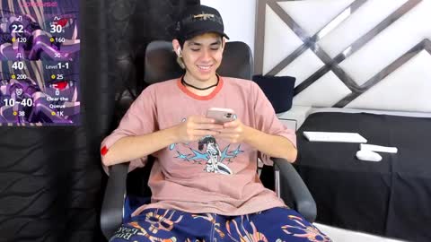 Axel cifer online show from February 4, 2025, 8:06 pm