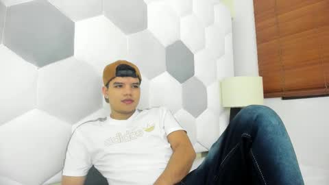 Snapshot of axel_forte chatting on February 27, 2026, 1:22 pm Axel Forte online show from February 27, 2026, 1:22 pm