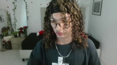Snapshot of axel_fox7 chatting on June 8, 2026, 1:28 am Axel online show from June 8, 2026, 1:28 am
