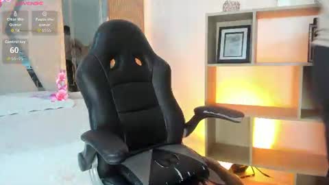 Snapshot of axel_grey_ chatting on June 27, 2026, 12:44 pm axel_grey_ online show from June 27, 2026, 12:44 pm