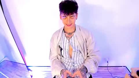 Axel online show from January 12, 2026, 1:33 am