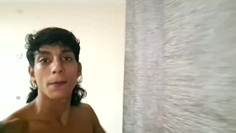 axel_rosse2 online show from July 14, 2026, 7:24 am