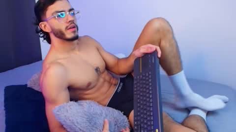 axel stein NEW ACCOUNT online show from December 2, 2025, 12:49 am