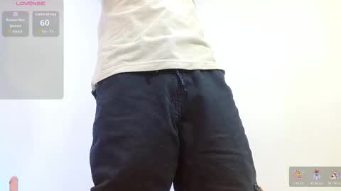 AXEL  online show from November 14, 2025, 11:31 am