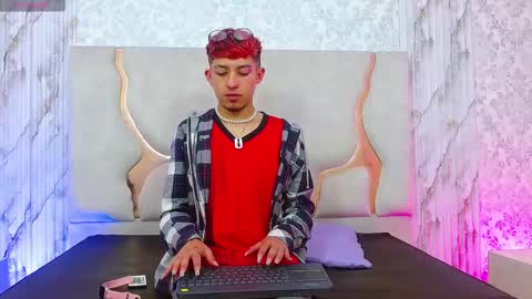 AXEL  online show from February 3, 2026, 12:32 pm