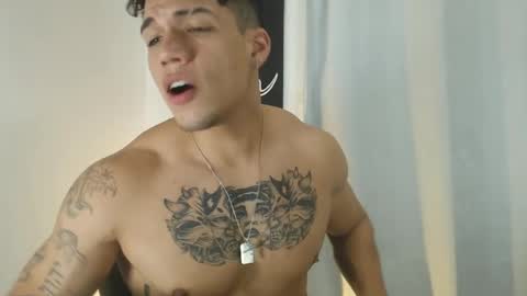 INDEPENDENT MODEL  online show from February 20, 2025, 8:47 pm