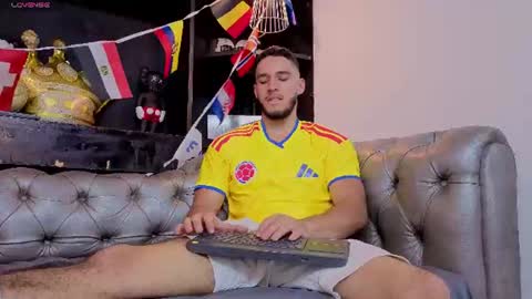 Axel  online show from June 23, 2026, 11:25 pm