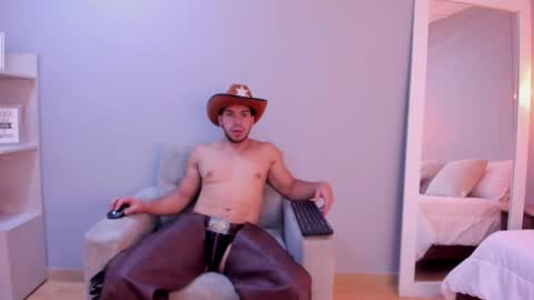 Snapshot of axelblue_ chatting on January 11, 2026, 3:28 pm Axel online show from January 11, 2026, 3:28 pm