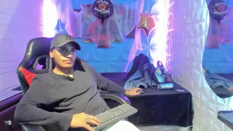 Axell Cross2 online show from November 2, 2025, 6:38 am