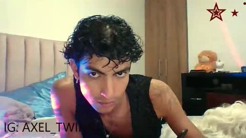 Axel  online show from December 3, 2025, 11:14 pm