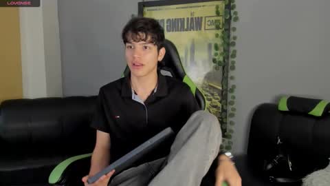 Axel Raven online show from December 27, 2024, 2:01 pm