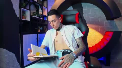 axelroyce online show from April 20, 2026, 2:09 pm