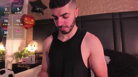 Snapshot of axelthompsom chatting on October 29, 2025, 11:56 am Axel Thompsom online show from October 29, 2025, 11:56 am