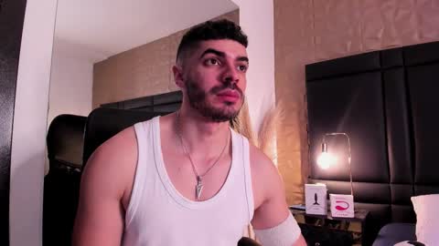 Snapshot of axelthompsom chatting on November 20, 2025, 11:21 am Axel Thompsom online show from November 20, 2025, 11:21 am