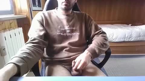 Snapshot of axelxidan chatting on March 22, 2026, 11:24 am Axel online show from March 22, 2026, 11:24 am