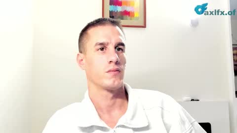 Axl online show from November 4, 2025, 6:51 pm