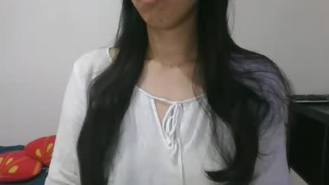 Snapshot of axuepetitt chatting on February 24, 2025, 8:17 am axue online show from February 24, 2025, 8:17 am