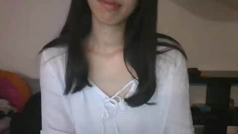 Snapshot of axuepetitt chatting on October 3, 2025, 9:23 pm axue online show from October 3, 2025, 9:23 pm