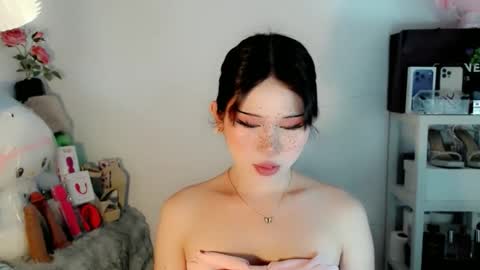 AYAHOSHILOVESYOU online show from March 16, 2026, 6:39 am