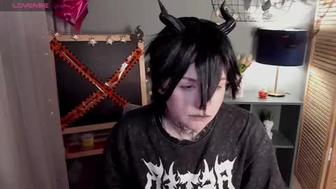 ayaks online show from October 28, 2025, 2:53 pm