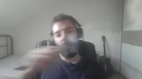 Snapshot of ayazeluel chatting on September 13, 2025, 3:12 pm ayazeluel online show from September 13, 2025, 3:12 pm