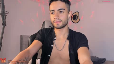 AYDAN STIVEN OF AYDANSTIVEN online show from December 18, 2024, 10:02 pm