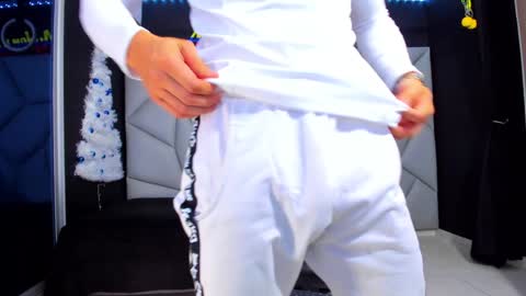 Ayden Miller online show from December 27, 2024, 2:47 am