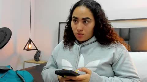 Ayla online show from October 5, 2025, 2:32 am