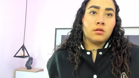 Ayla online show from October 14, 2025, 1:50 am