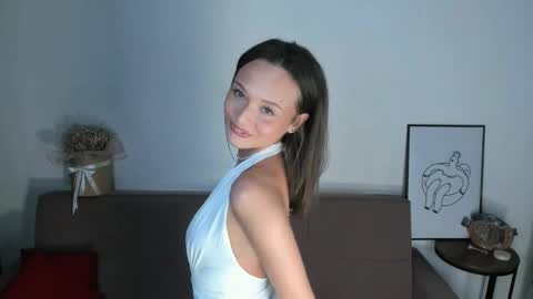 Hi my names Eva 3 online show from February 13, 2025, 12:11 pm